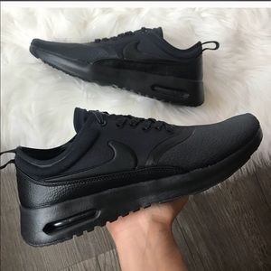 Rare Nike Thea all black